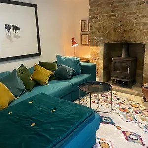 Beautiful Victorian House, Sleeps 12 Holiday home