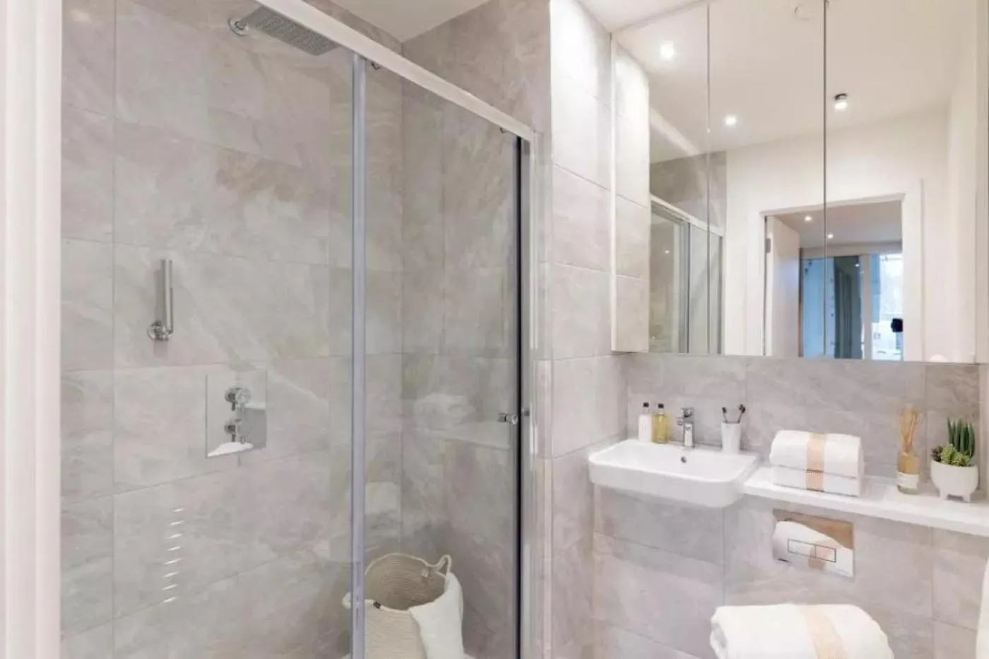 Elegant Modern Cozy 3Bd Apt 1Gb Wifi - Luxurylondonstays United Kingdom